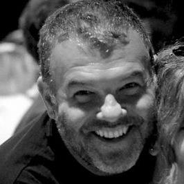 Γιατί υποχρεωνόμαστε να συντηρούμε με το αίμα μας ένα αποτυχημένο, χρεοκοπημένο ασφαλιστικό σύστημα;