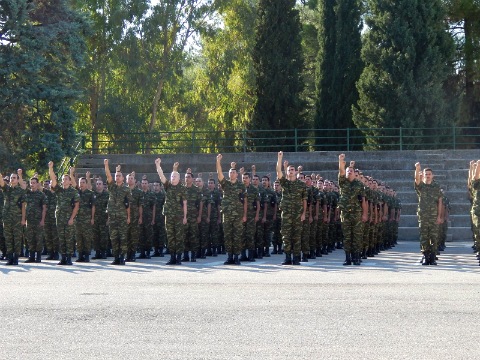 Ορκωμοσία νεοσυλλέκτων στο στρατόπεδο «Βερσή»