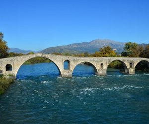 Άρτα, το Γεφύρι της Άρτας (φωτο: βικιπαιδια)